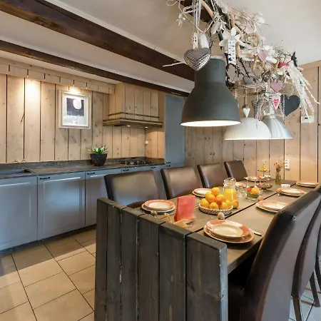 Well Maintained Holiday In An Old Dutch Haubarg Farmhouse Near Egmond Aan Zee * Rinnegom