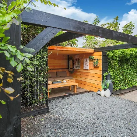 Well Maintained Holiday In An Old Dutch Haubarg Farmhouse Near Egmond Aan Zee *